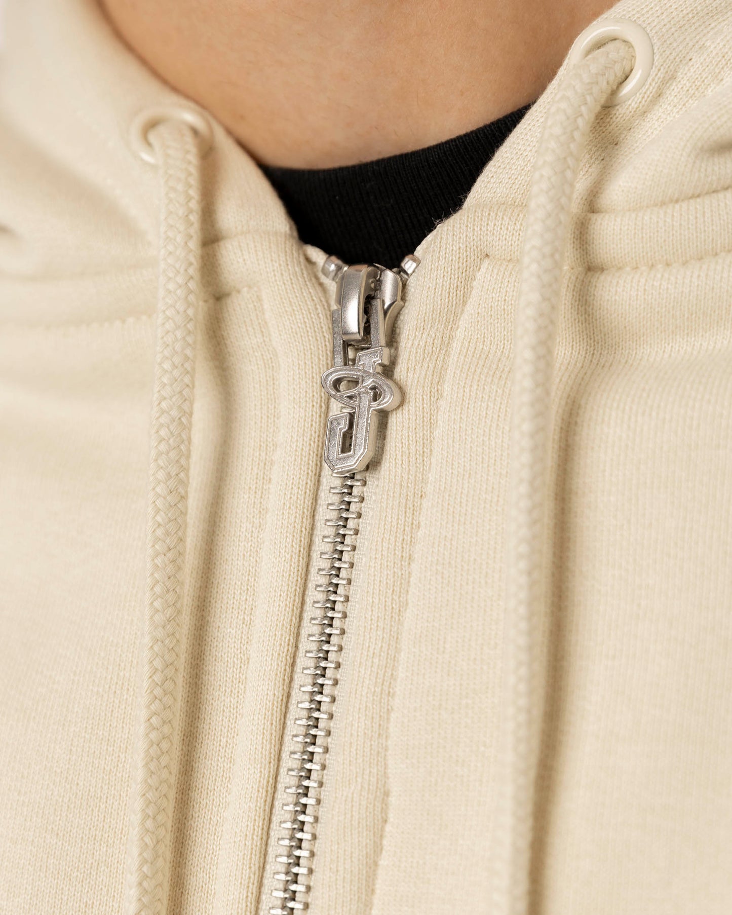 ABSOLEM ZIPPED HOODIE - BEIGE